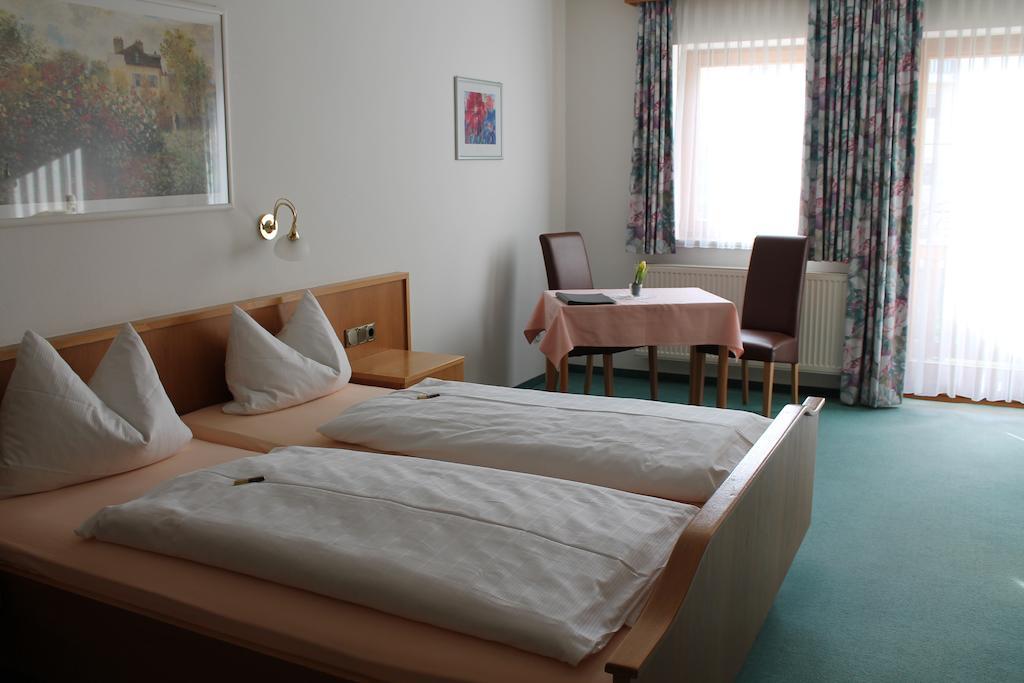 Hotel Garni Vogelsang Bad Füssing Chambre photo